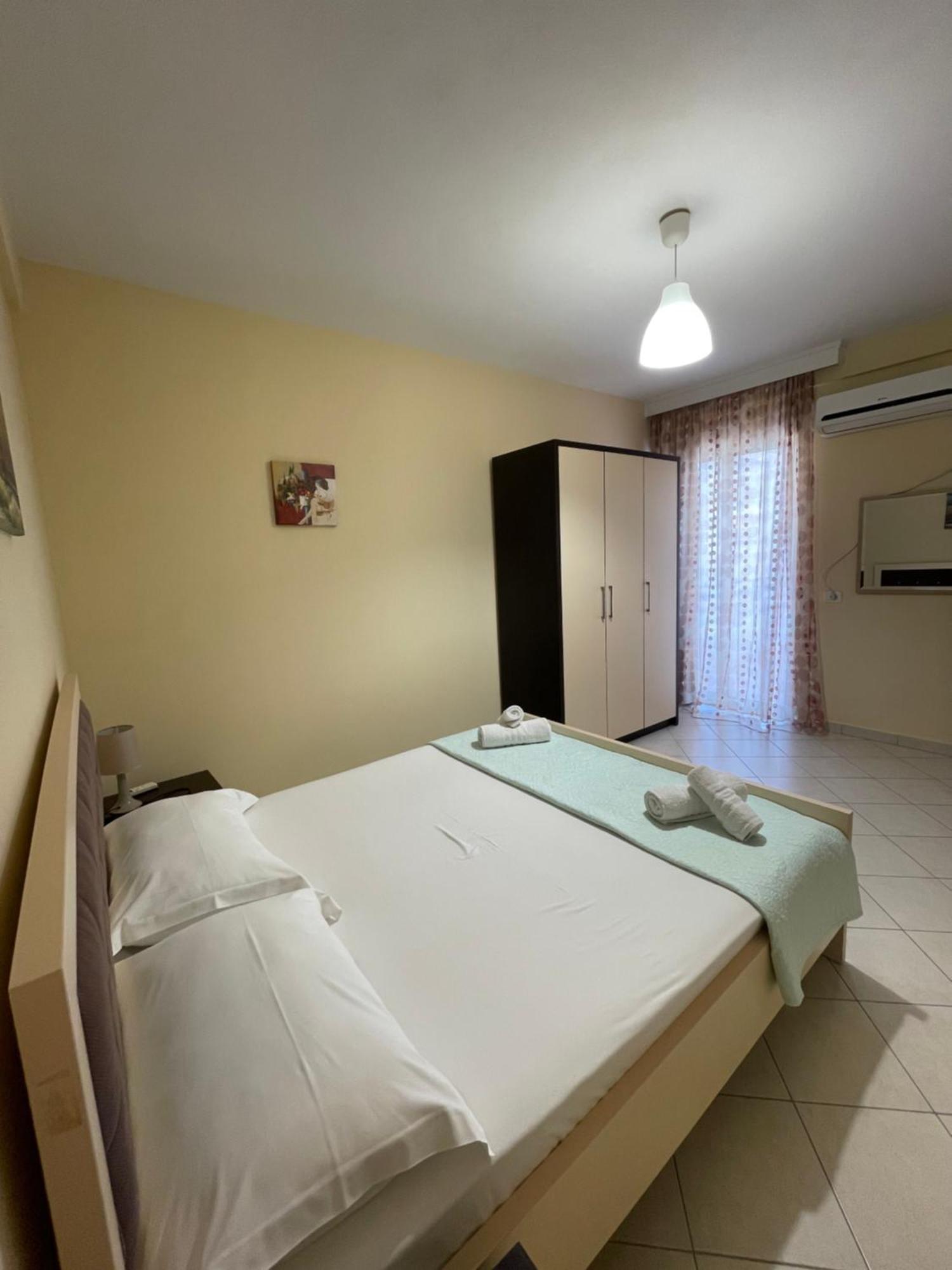 Cava Apartments Sarande Bagian luar foto