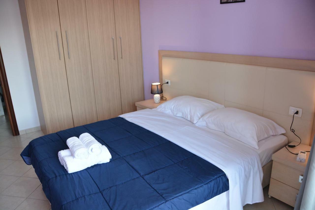 Cava Apartments Sarande Bagian luar foto